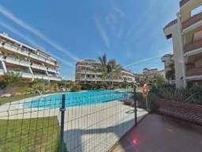 Venta Piso Mijas. Piso de dos habitaciones en Severiano Ballesteros. Con terraza