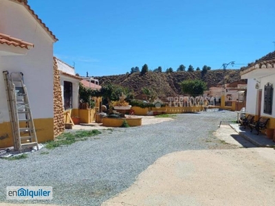 Alquiler casa con 1 habitacion Cortes y Graena