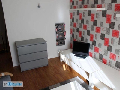 Alquiler de Apartamento 1 dormitorios, 1 baños, 1 garajes, Buen estado, en Vigo, Pontevedra