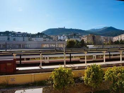 Apartamento de alquiler en Calle Comunidad Foral de Navarra, Renfe - Bulevar 1ª y 2ª Fase