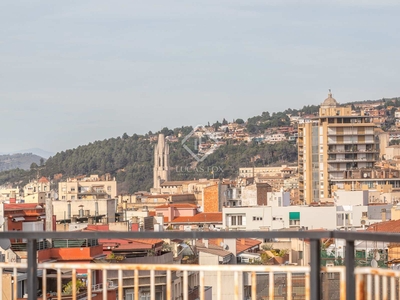 Ático de 161m² con 200m² terraza en venta en Girona Centro