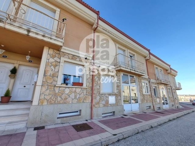 Casa adosada en venta en Calle de Isabel de Portugal