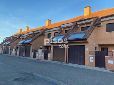 Casa adosada en venta en Calle Hoces Del Alto Ebro, 4