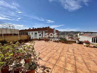 Casa adosada en venta en Carrer del Maresme, cerca de Carrer del Bages