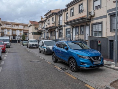 Casa adosada en venta en Maracena