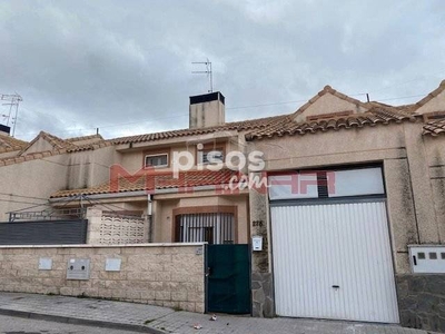 Casa adosada en venta en Seseña - Las Lomas