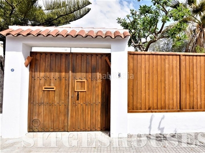 Chalet casa en los viñedos, con licencia turística en Sant Pere de Ribes