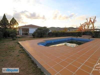 Chalet independiente en el campo