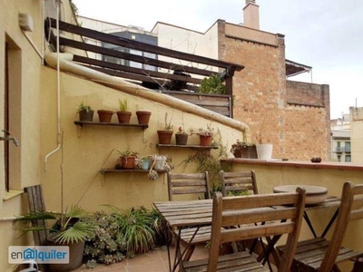 Precioso apartamento de 3 dormitorios con terraza en alquiler cerca de La Rambla en El Raval