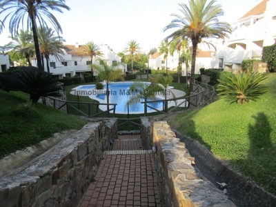 Venta de casa con piscina y terraza en Islantilla (Lepe), Vistahermosa
