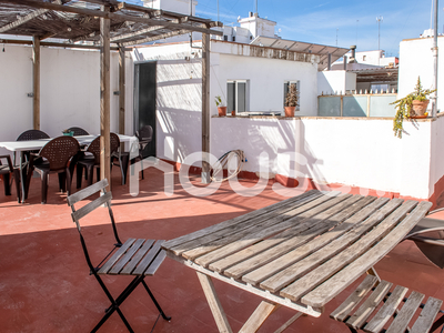 Venta de casa con terraza en Polígono Norte (Sevilla)