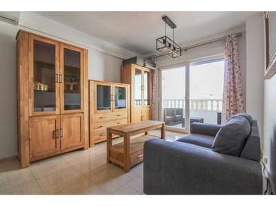 Apartmento en Torrevieja 3 dormitorios, 2 banos, 700 m de la playa