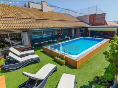 Excepcional apartamento de 6 habitaciones con piscina en pleno centro de Lloret