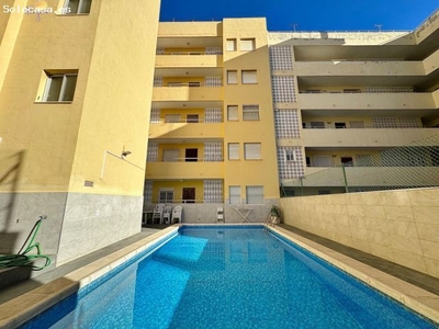 Magnifico apartamento con amplia terraza y preciosa piscina comunitaria (290 mts playa)