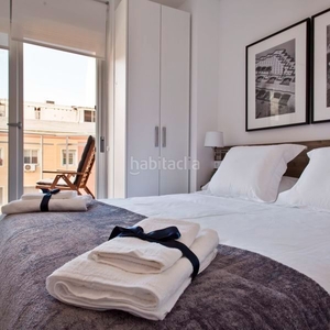 Alquiler apartamento acogedor 2 dormitorios en zona tranquila en Barcelona