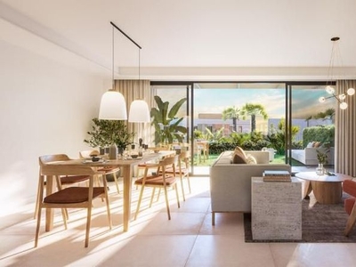 Alquiler apartamento en plaza costa del sol un conjunto residencial cerrado, compuesto por 80 adosados de 3 y 4 dormitorios, con un diseño moderno, funcional e innovador que se integra en su bello entorno natural. en Mijas