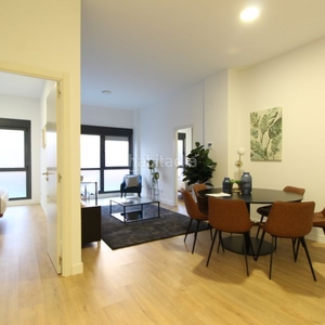 Alquiler apartamento increíble apartamento de 2 dormitorios en atocha con terraza y piscina en Madrid