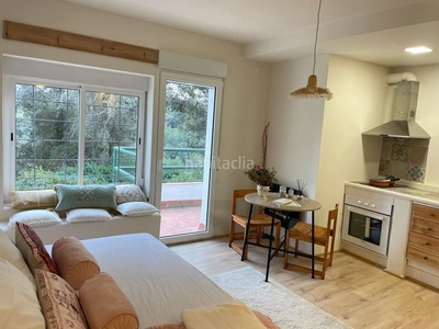 Alquiler apartamento loft soledado, tranquilo y con terraza. (en montaña del mar, comarca garraf ) en Canyelles