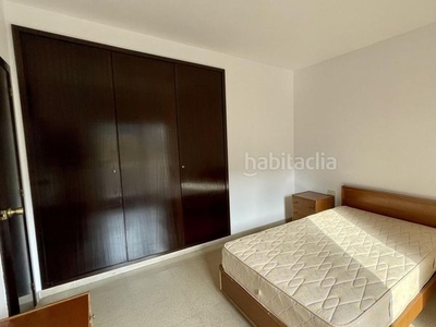 Alquiler apartamento piso soleado semi amueblado en Barcelona