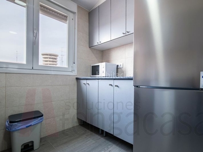 Alquiler ático amueblado con ascensor, calefacción y aire acondicionado en Madrid