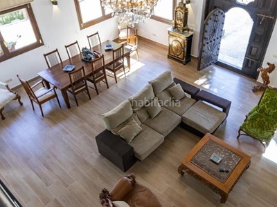 Alquiler chalet magnífica villa rústica en Cancelada para alquiler, ¡no le falta detalle! en Estepona