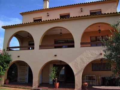 Alquiler de casa con terraza en Torredembarra, ELS MUNTS