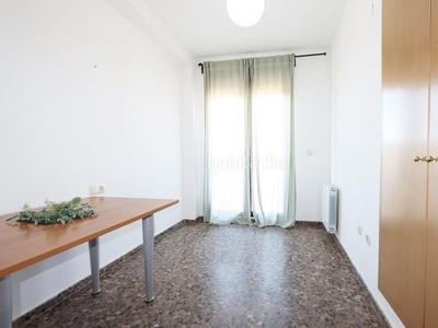 Alquiler piso bombonera, de 2 habitaciones en Pla dels Aljubs Pobla de Vallbona (la)