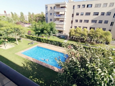 Alquiler piso con 3 habitaciones con ascensor, calefacción y aire acondicionado en Salou