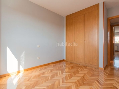 Alquiler piso con 3 habitaciones con ascensor y calefacción en Alcorcón