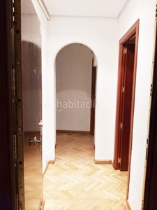 Alquiler piso con 4 habitaciones con ascensor, calefacción y aire acondicionado en Madrid