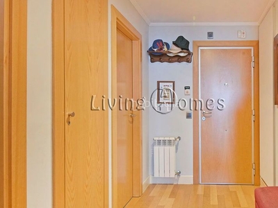 Alquiler piso con 4 habitaciones con ascensor, parking, piscina, calefacción y aire acondicionado en Madrid
