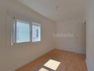 Alquiler piso en c/ bresca solvia inmobiliaria - piso en Málaga