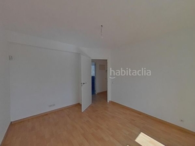 Alquiler piso en c/ clara campoamor solvia inmobiliaria - piso en Madrid
