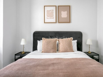 Alquiler piso en calle de manuela malasaña 31 empieza a vivir desde tu llegada a con este apartamento de dos dormitorios espacioso blueground. en Madrid