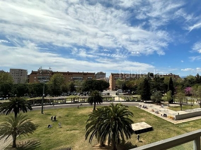 Alquiler piso en carrer d'oriol martorell i codina 16 piso de lujo en alquiler en la torre ii del parc de migdia, en Girona