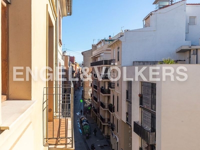 Alquiler piso espectacular piso con balcón y parking en Valencia
