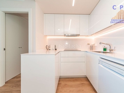 Alquiler piso exclusivo y luminoso piso de lujo amueblado, de 80 m2 y 1 dormitorio, próximo al metro Valdeacederas en Madrid