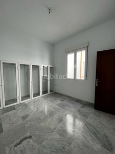 Alquiler piso gran atico duplex con 60m de terraza en San Bernardo en Sevilla