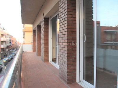 Alquiler piso gran salón-comedor. en La Plana Esplugues de Llobregat