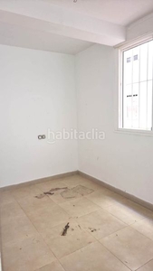 Alquiler piso ¡gran vivienda sin amueblar este! en Málaga