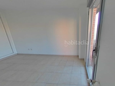 Alquiler piso primero con 3 habitaciones, ascensor y parking en Madrid