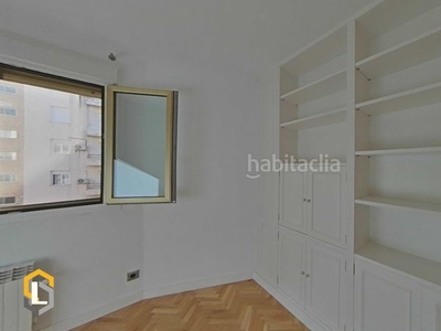 Alquiler piso se alquila bonito piso de 4 dormitorios en el barrio de salamanca en Madrid
