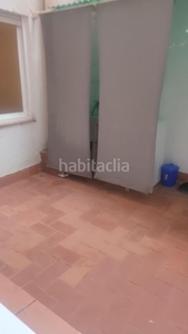 Alquiler planta baja ideal parejas, bonita planta baja de 2 habitaciones y un patio de 14m2 ( sarrià / bonanova) en Barcelona