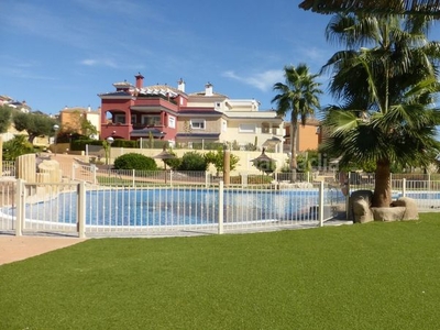 Apartamento con 2 habitaciones amueblado con ascensor, parking, piscina y aire acondicionado en Murcia