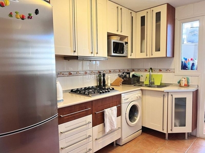 Apartamento en planta media de 2 dormitorios en Fuengirola