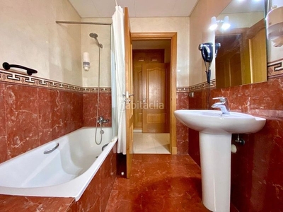 Chalet apartamento en venta 3 habitaciones 2 baños. en Benalmádena