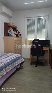 Chalet en venta en zona Oromana, 4 dormitorios. en Alcalá de Guadaira