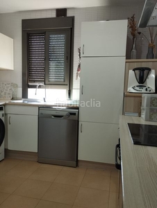 Piso en avenida de emilio lemos 32 piso con 3 habitaciones con ascensor, parking y aire acondicionado en Sevilla