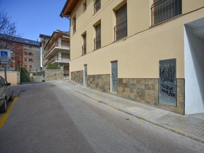 Local en venta enavda. cerdanya, 16,puigcerda,girona