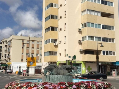 Alquiler Piso en Calle Maestra Ángeles Aspiazu. Fuengirola